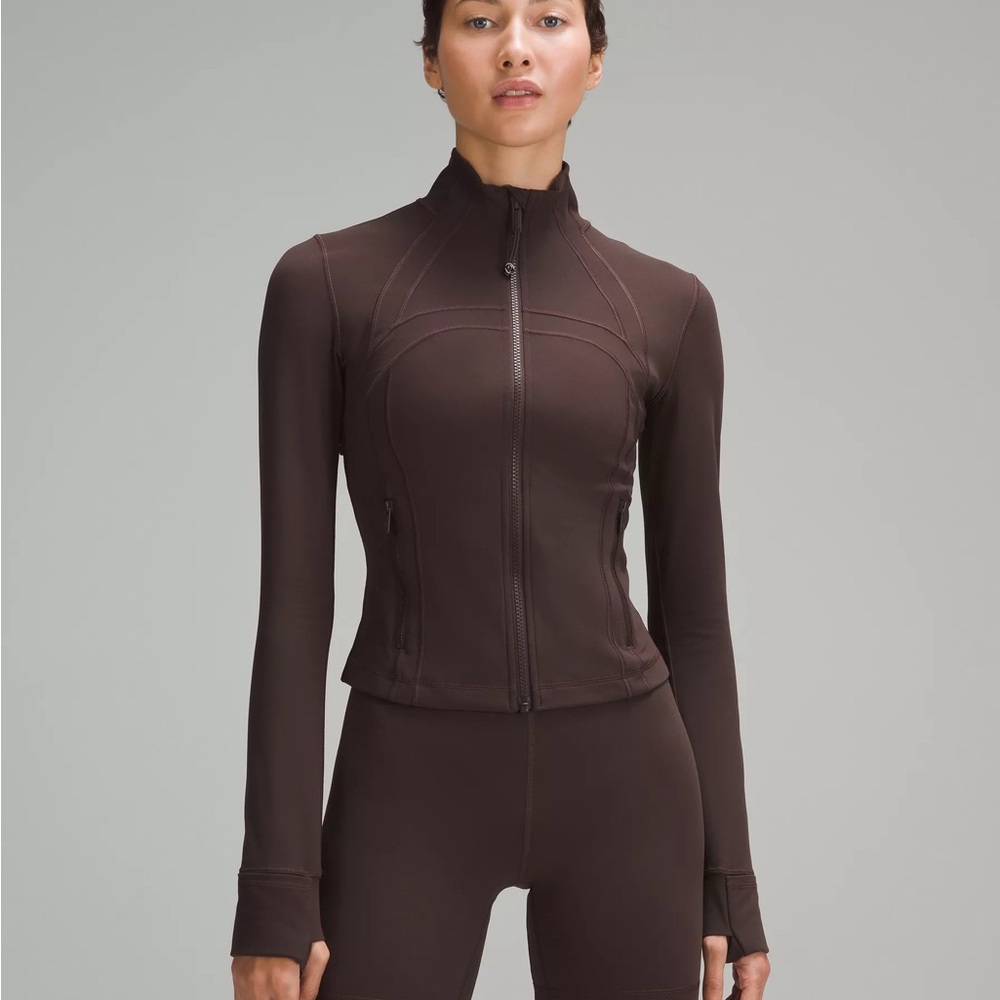 *SOLD* Lululemon Define Cropped Jacket in Espresso size 4